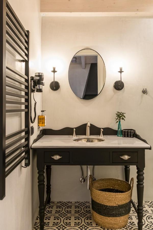 Pomegranate Suites Kavála Ngoại thất bức ảnh