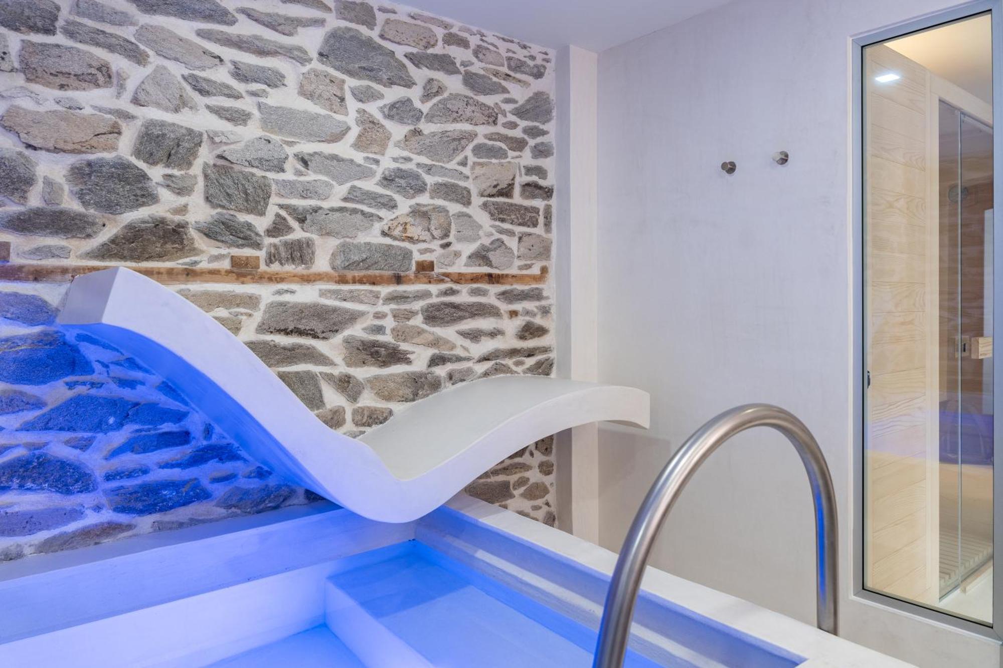 Pomegranate Suites Kavála Ngoại thất bức ảnh